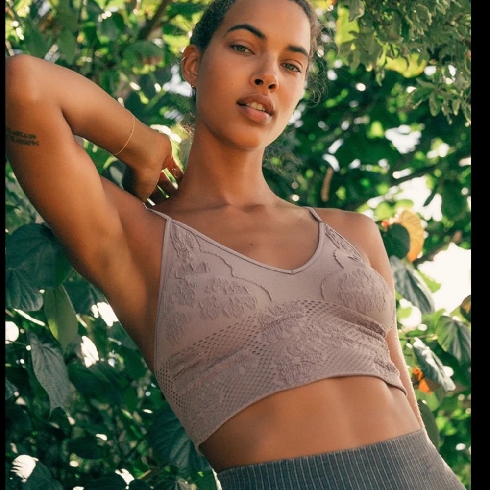 Free People Candy Seamless Bra in Sand, NWT, xs/s & m/l